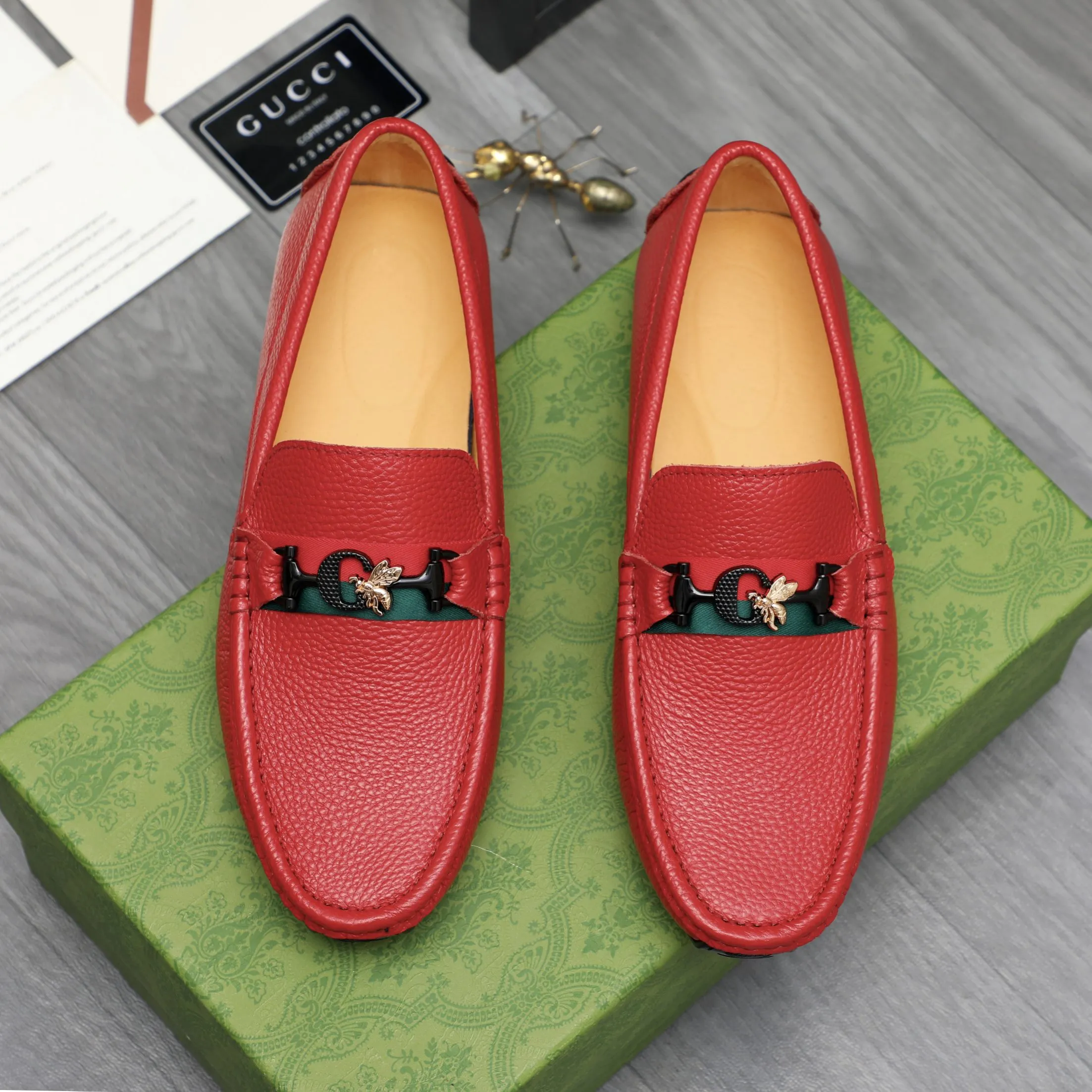 Men's shoes 💰360 Product trademark: GUCCI "Gucci" casual slip-on men's shoes Regular size: 38-45 Product materials: Selected pebbled cowhide upper, pigskin lining, rubber outsole